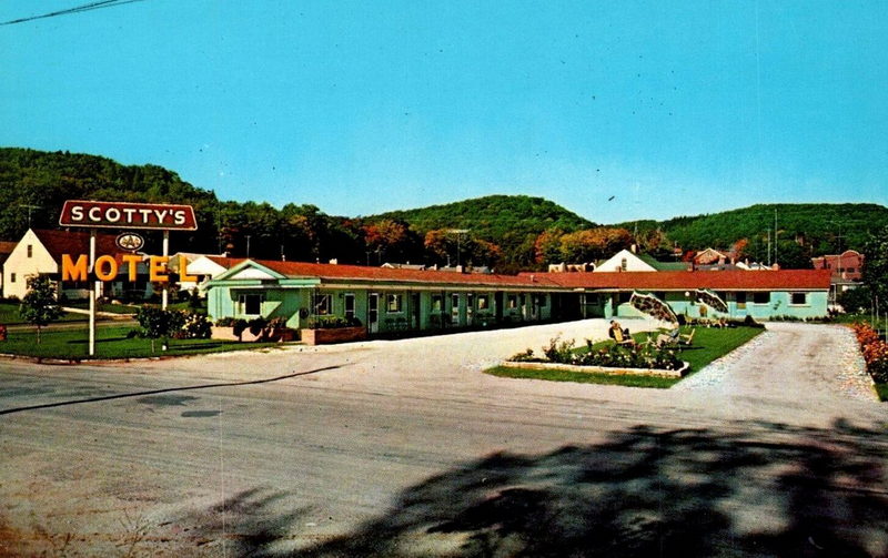 Scottys Motel - Postcard (newer photo)